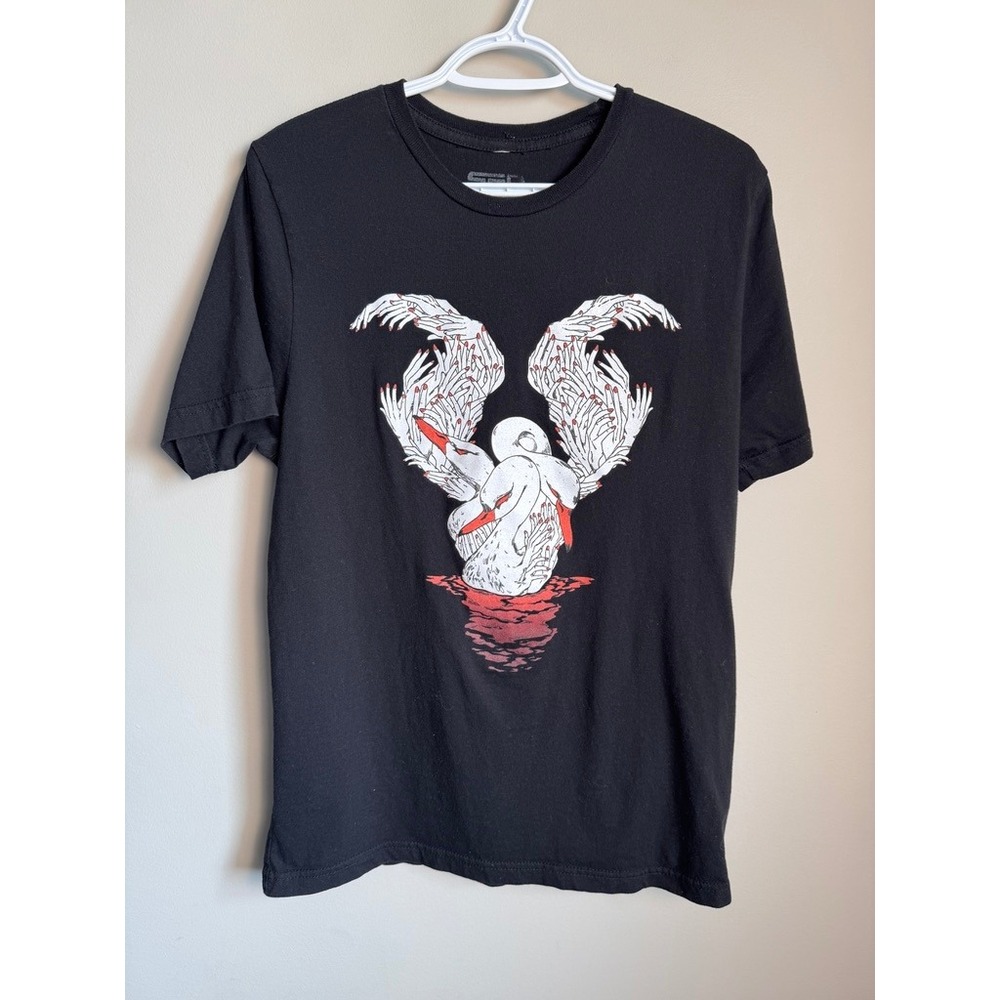 39daph Swan Hands Graphic T-Shirt Black Emo Goth Mens Size Medium Twitchmerch